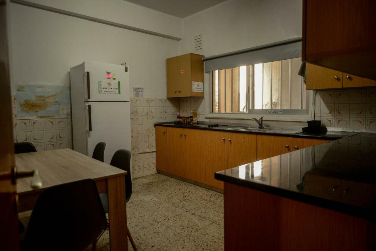 Katka Hostel Larnaca Exteriör bild