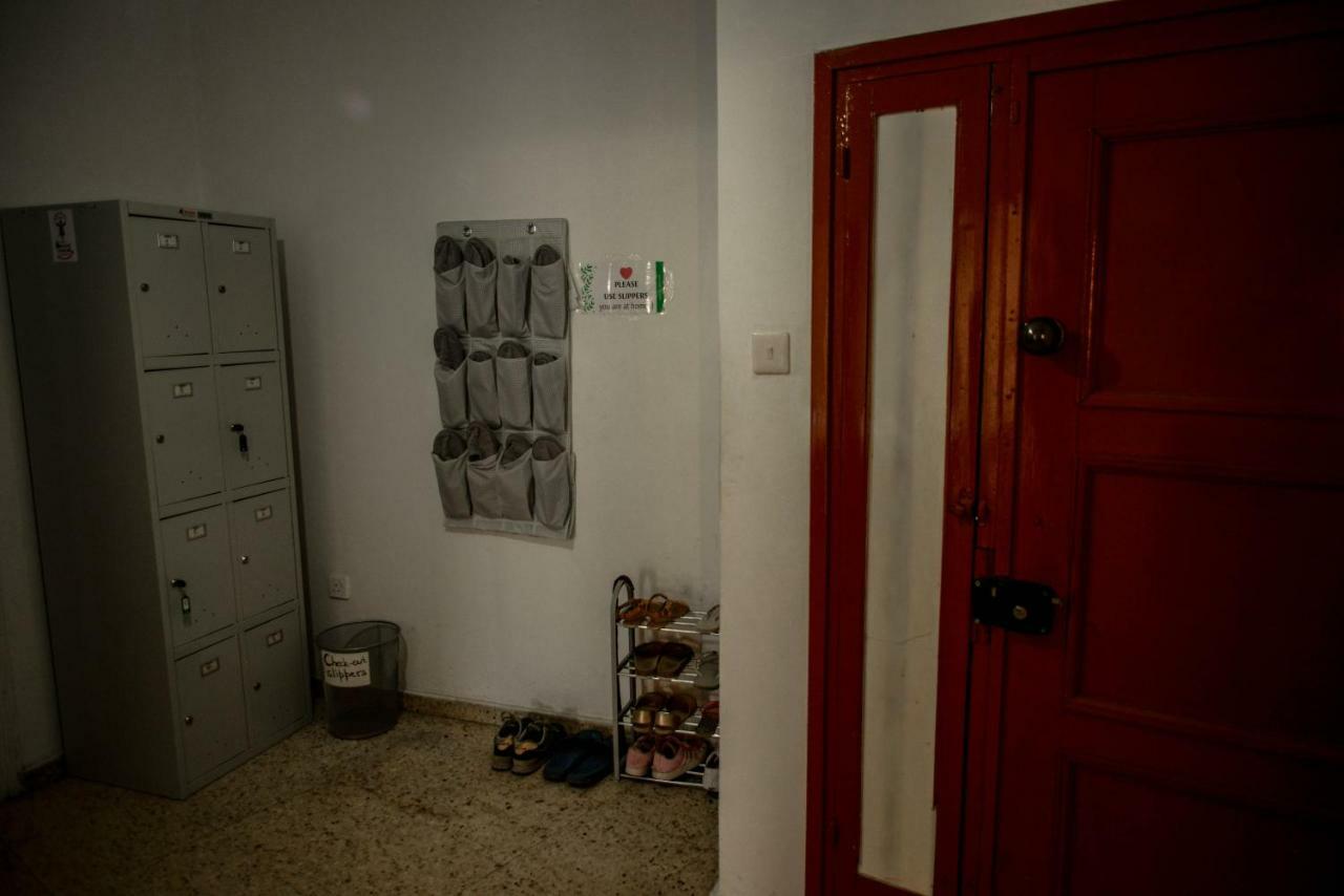 Katka Hostel Larnaca Exteriör bild